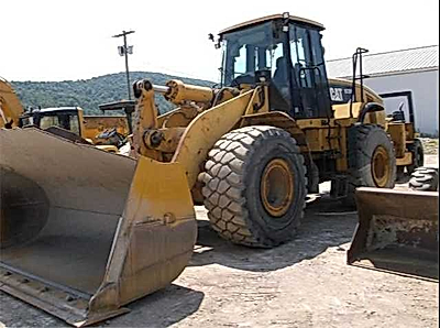 CAT 972H Wheel Loader with railroad attachment