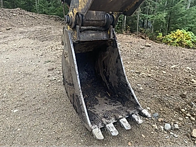 1998 Hitachi EX220 LC Excavator