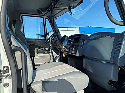 2005 International 4300 Knuckle Boom Truck
