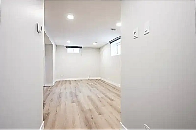 Beautifully Updated 2 Bedroom Basement Suite For Rent