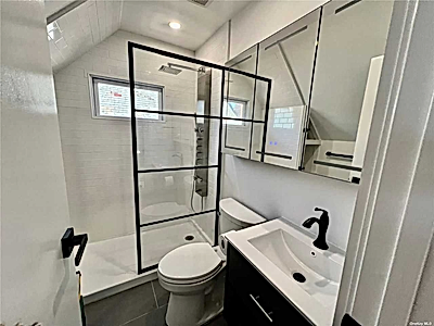 Beautifully renovated 1 bedroom cozy apartment for Rent