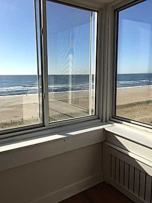 Beautifully maintained 2 Bedroom Apartment for Rent