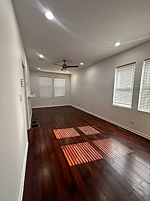 Beautifully rehabbed 3 large bedrooms apartment for rent