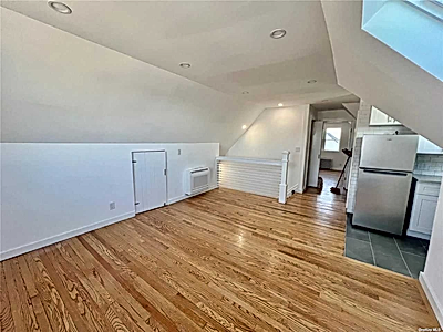 Beautifully renovated 1 bedroom cozy apartment for Rent