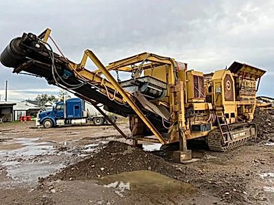 2004 CEC Terminator 26x42 Tracked Jaw Crusher with 5,994 Hours #8239 JA