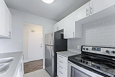 Renovated, Pet-Friendly Suites For Rent