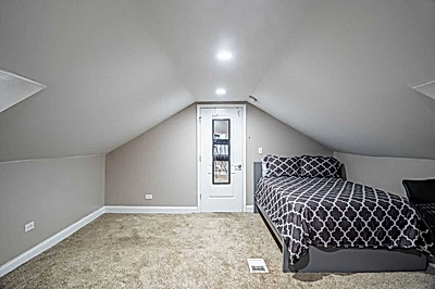 Welcome to this luxurious bungalow rental home
