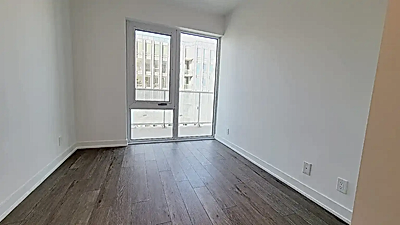 Spacious 1+Den Condo in Prime Downtown Location For Rent