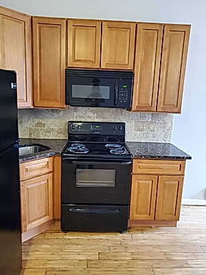 Spacious 2nd Floor - 2 Bedrooms Apartment for Rent