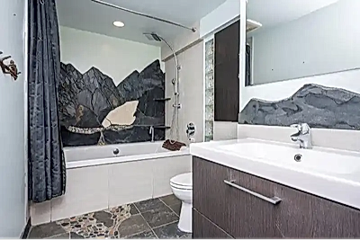 Beautifully Updated 2 Bedroom Basement Suite For Rent