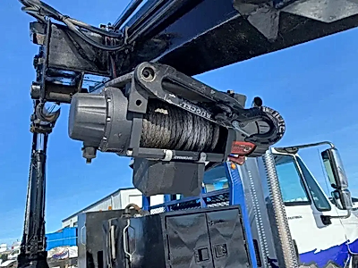 2005 International 4300 Knuckle Boom Truck