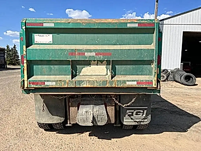 2000 Sterling Acterra Single Axle Dump Truck with CAT 3126