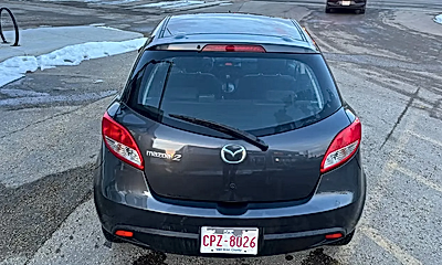 Mazda Mazda2 2013