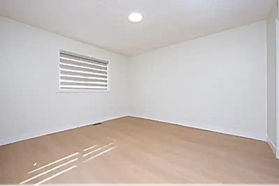 Beautiful 3-Bed 2-Bath Main Level Home For Rent