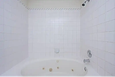 Beautiful 3-Bed 2-Bath Main Level Home For Rent