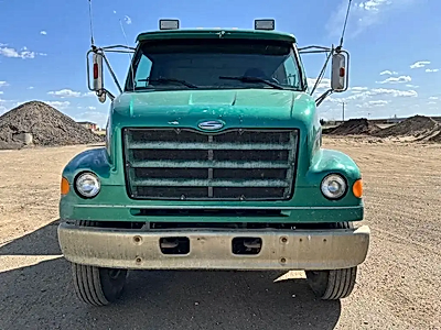 2000 Sterling Acterra Single Axle Dump Truck with CAT 3126